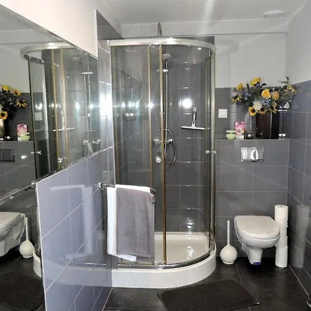 Semesterbostad House In With Sauna And Jacuzzi *
