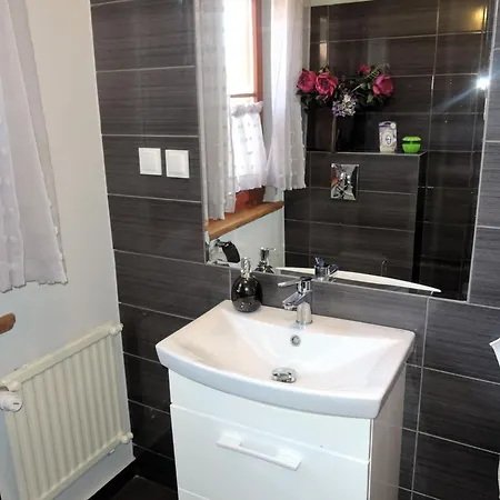 Semesterbostad House In With Sauna And Jacuzzi *
